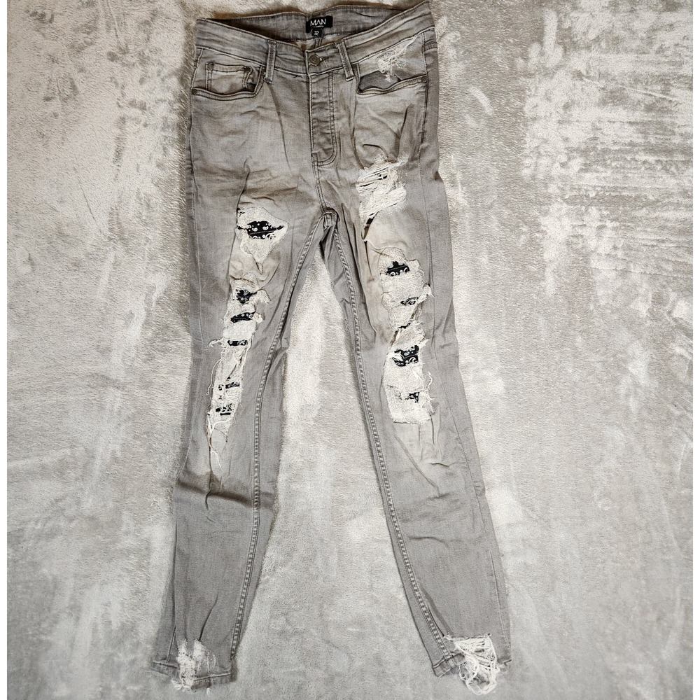 Boohoo Man Jeans Men's 31X30‎ (Tag 32R) Gray Relaxed Fit Distressed